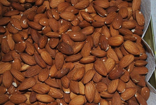 Kath Badam (Almond)
